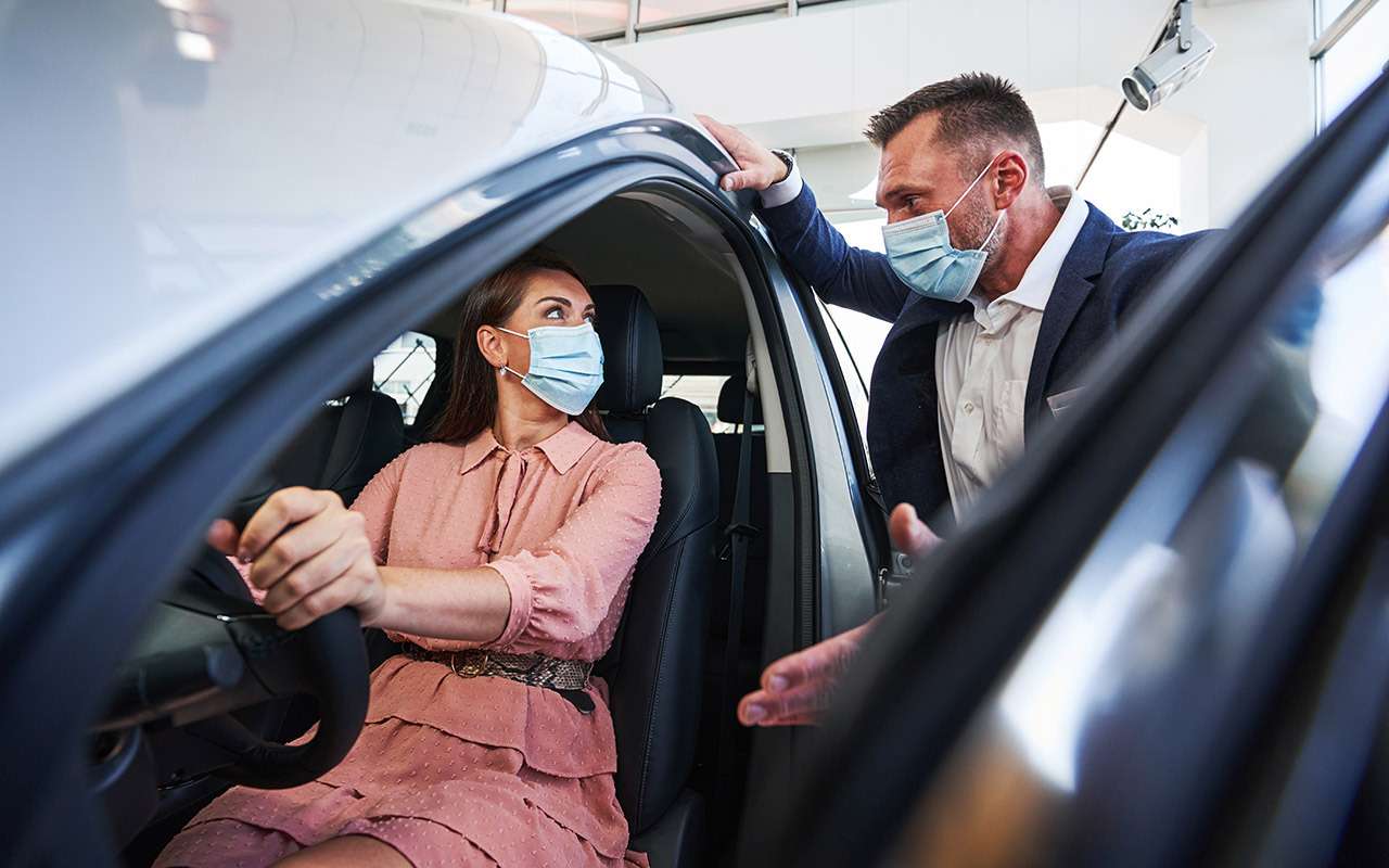 Спрос на автомобили растет, а продажи падают. Как так?!