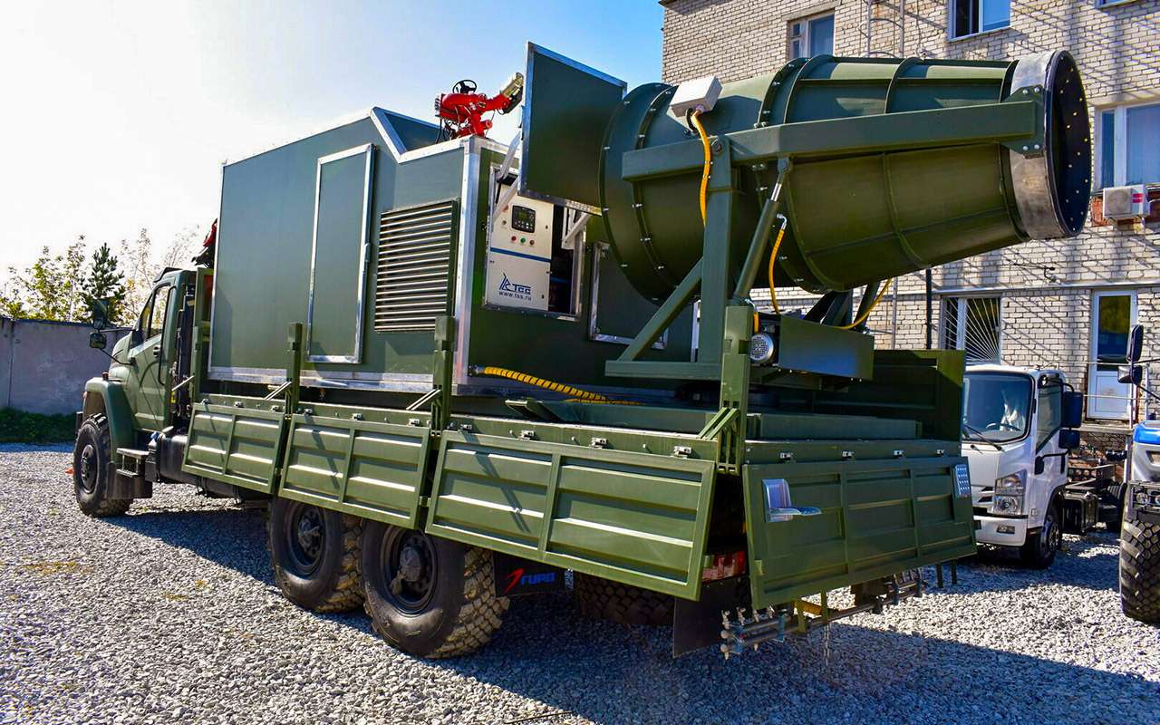 Самый большой санитайзер: 6 колес и полный привод