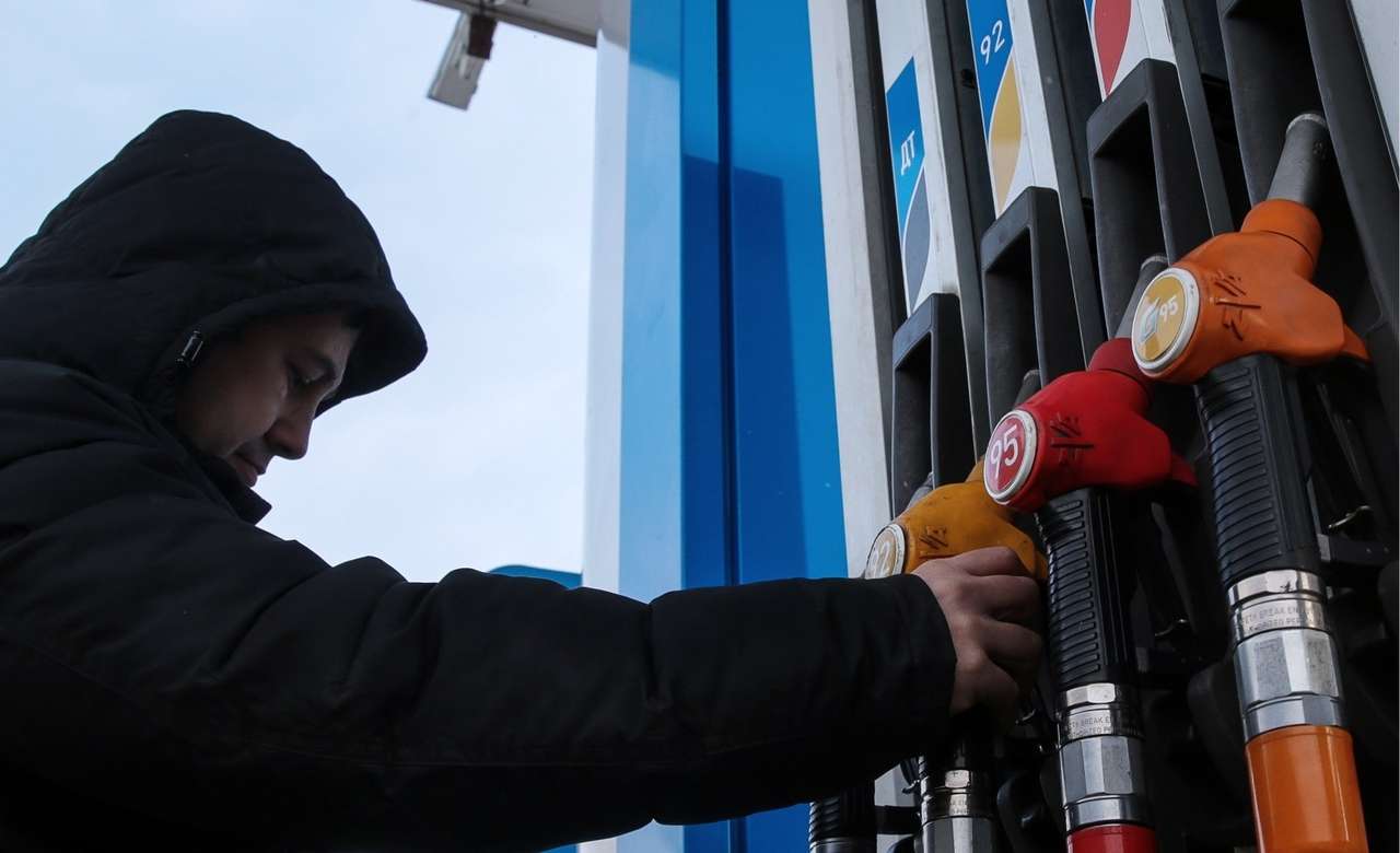 Не до смеха: с 1 апреля могут быть дополнительно повышены акцизы на топливо