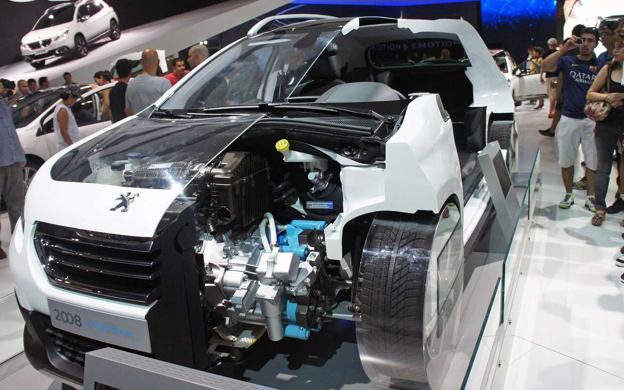 Названы причины высокой смертности водителей гибридов