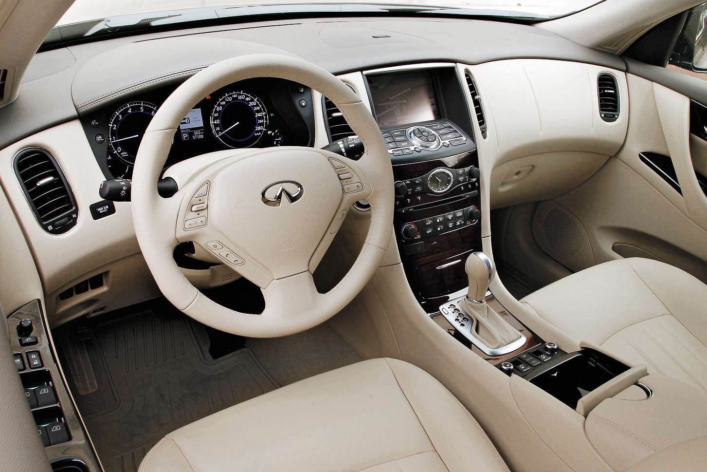 Отличия infiniti ex25 от qx50