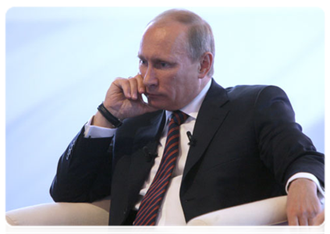 Путин: расходы на дороги нужно увеличить минимум в два раза