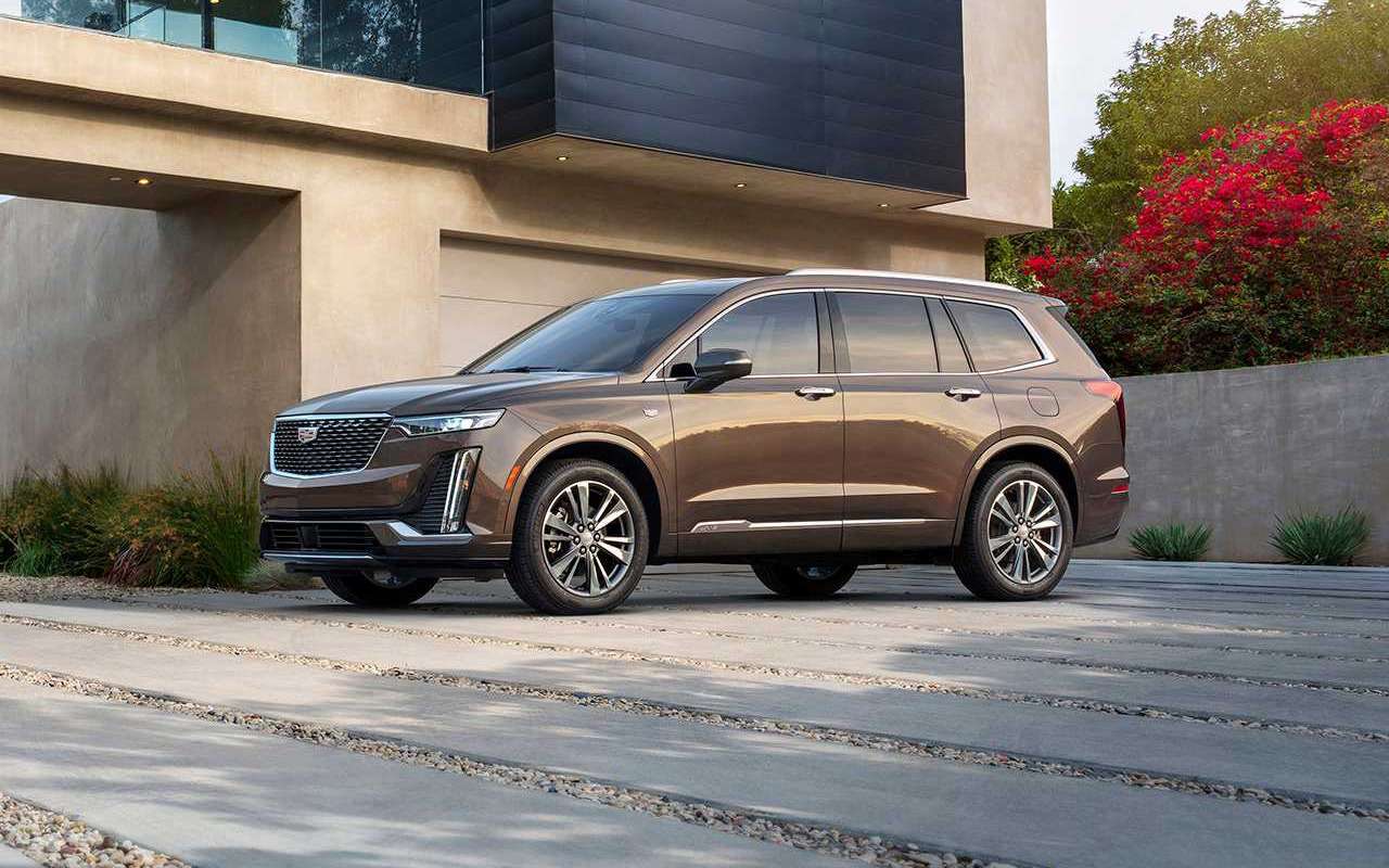 Спустя 10 лет Cadillac XT6 вернулся в непростой сегмент трехрядных полноразмерных кроссоверов. Конкуренция здесь достаточно высокая. Судите сами: покупатель выбирает, например, между Infiniti QX60 и Mazda CX-9 за 2,8 млн рублей, Volkswagen Teramont за 3 млн, Toyota Highlander за 3,5 млн и Audi Q7 за 4 млн рублей.