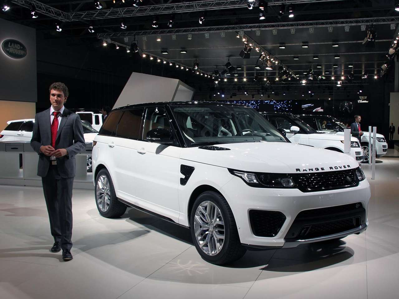 Range Rover SVR: Sport обрел новый смысл 