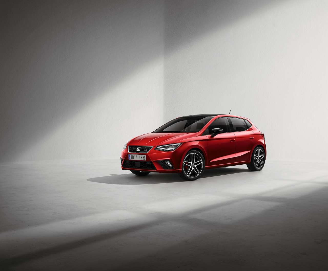 Новый SEAT Ibiza скопировал старшего брата