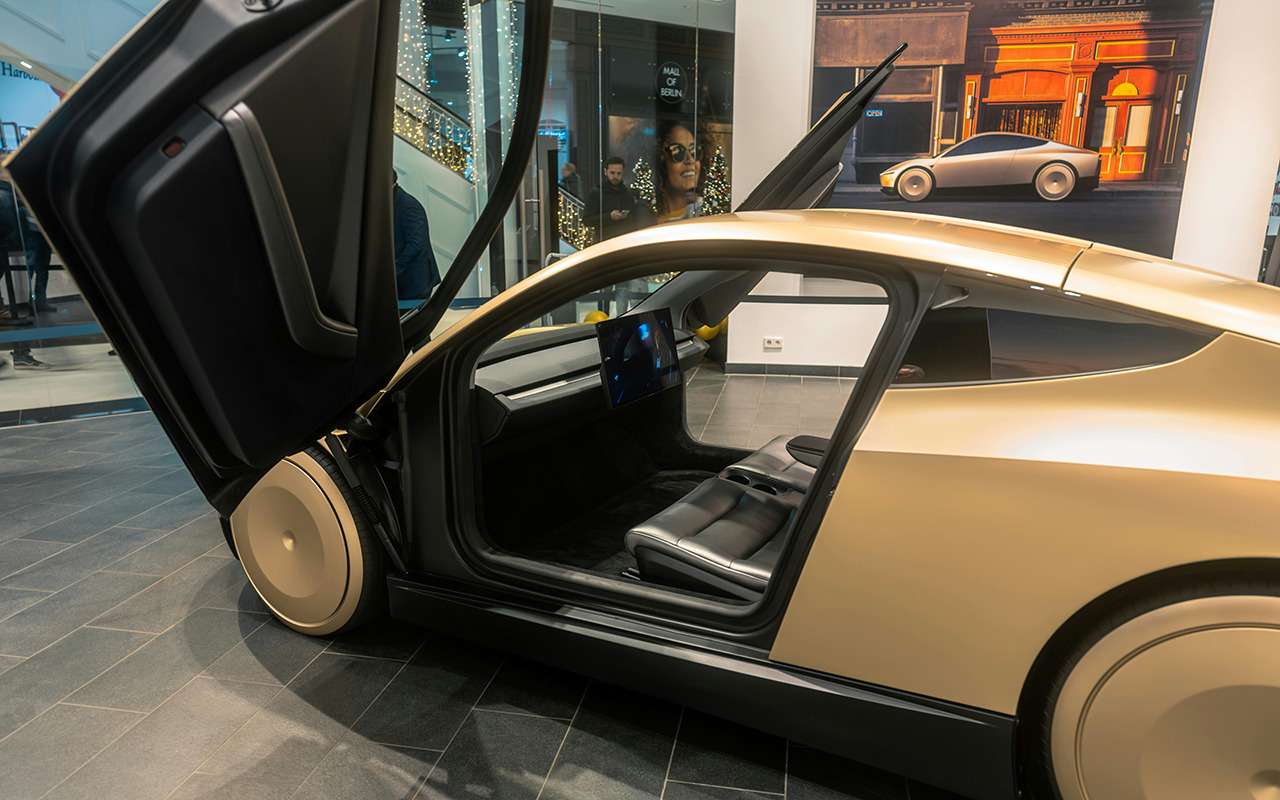 Компании Tesla запретили использовать название Robotaxi: в чем причина?