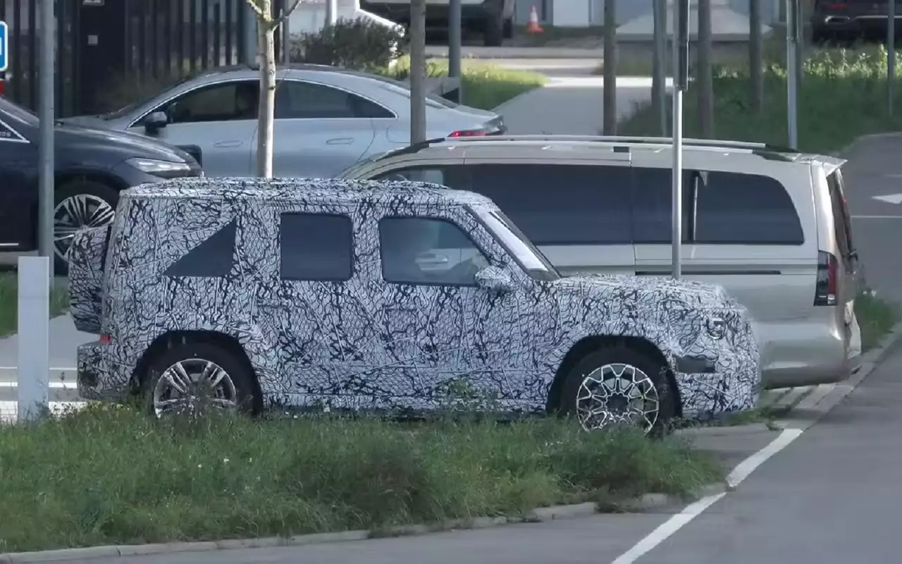 Уменьшенный Mercedes-Benz G-Class