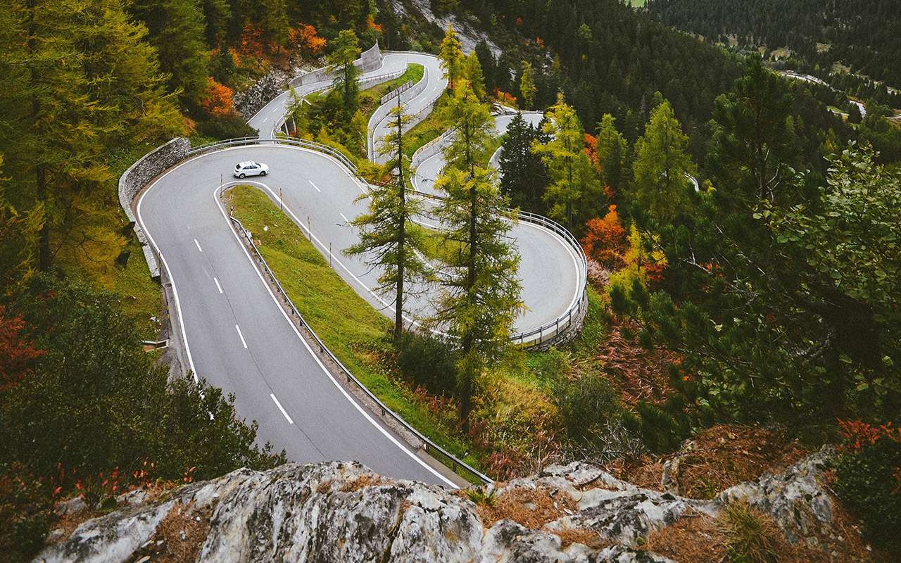 Эксперты назвали 5 правил поездок по горным дорогам