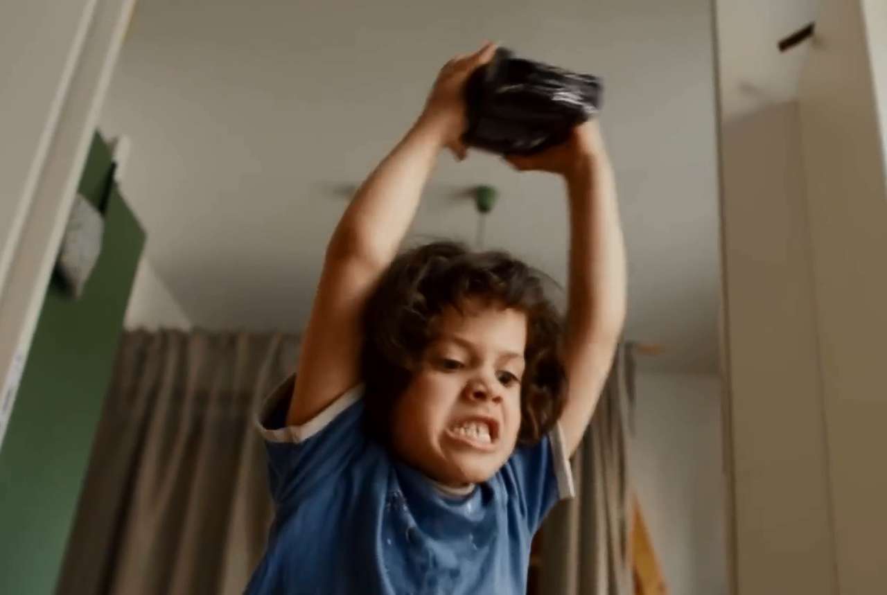 Mercedes-Benz подразнил детей (ВИДЕО)