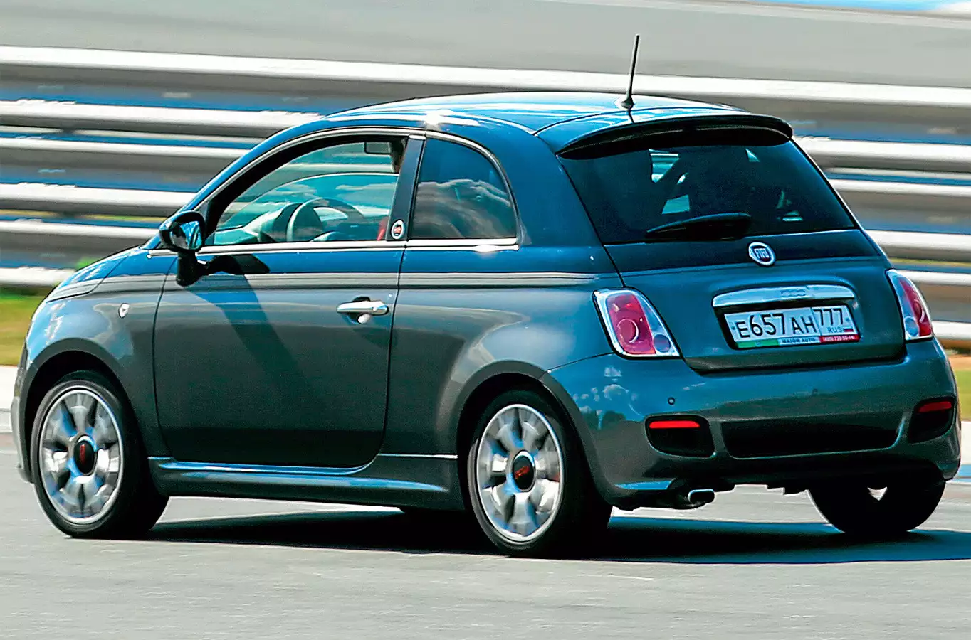 17 автомобилей. Fiat 500 2008. Эффективная машина