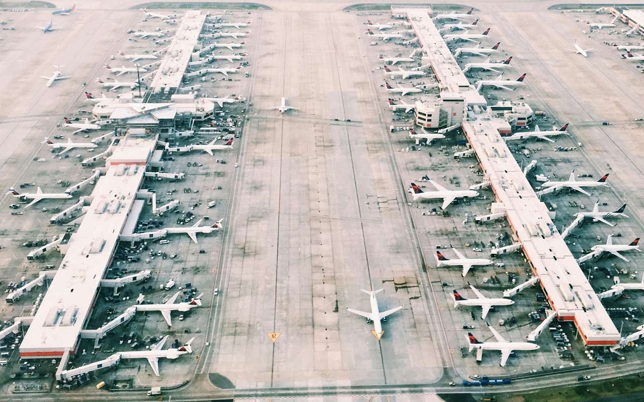 ВЭБ.РФ вложит 100 млрд рублей в возведение 8 аэропортов