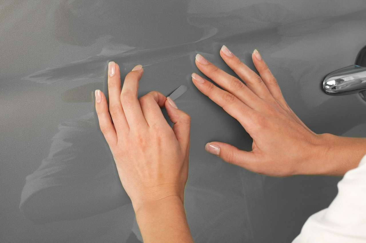 Toyota выпустила скотч против царапин