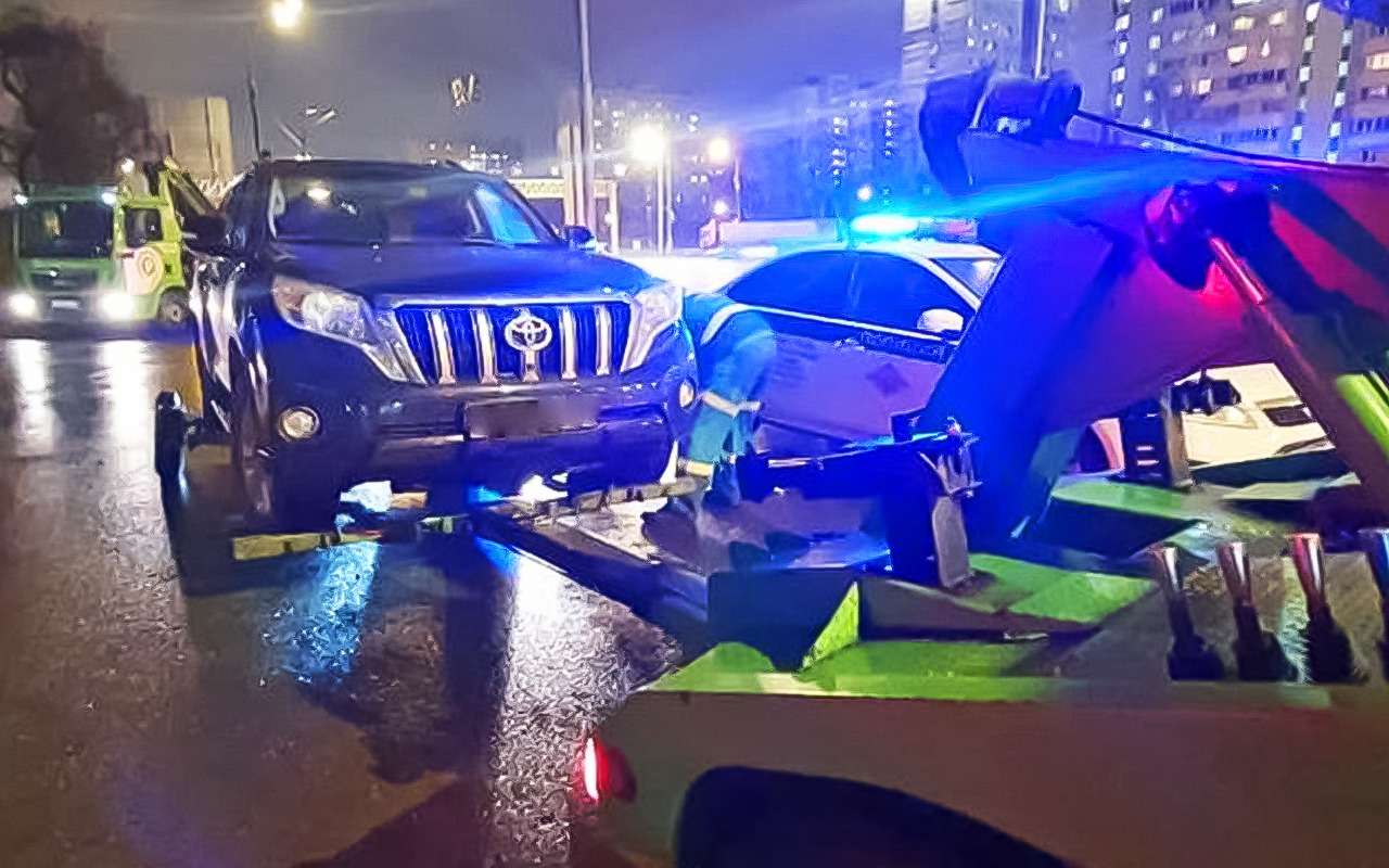 По соцсетям: мать ответит за подростка, лихачившего на джипе