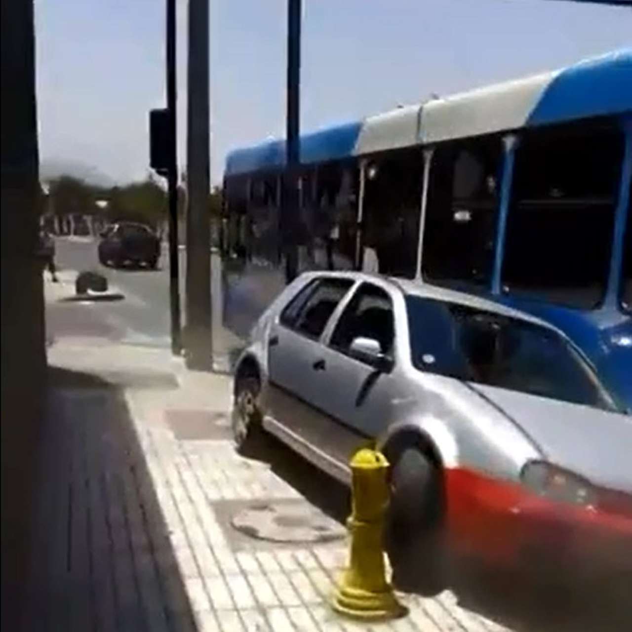 Горячий чилийский водитель автобуса (ВИДЕО)