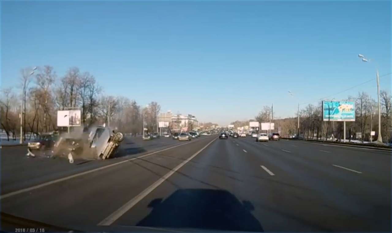 Желание пустить машину в управляемый занос привело к смертельному ДТП