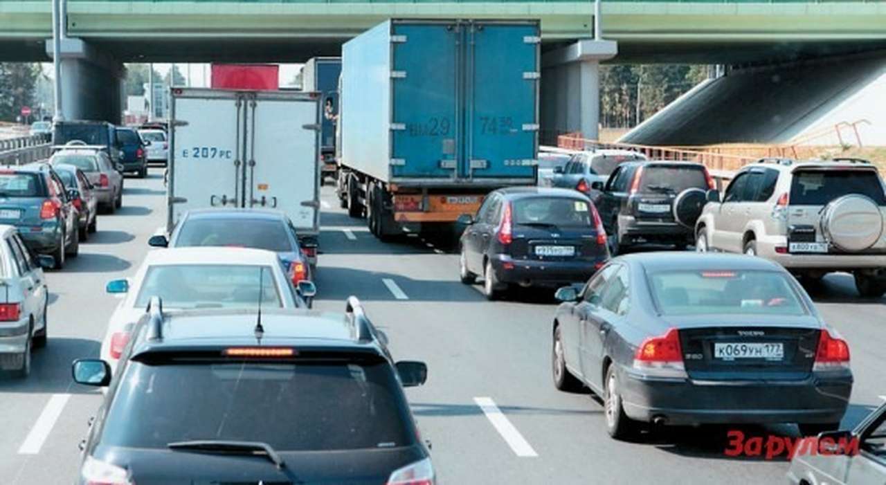 Пробки в Москве понемногу разруливают