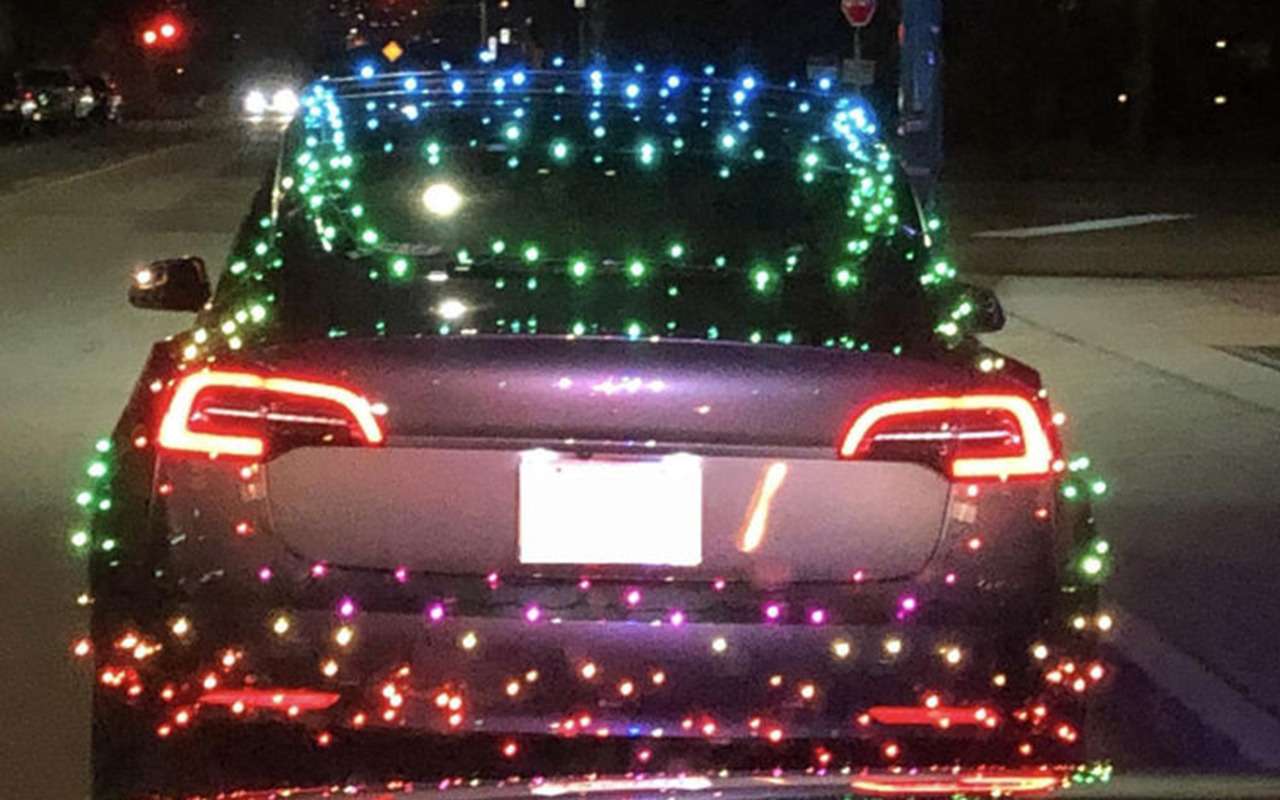 «Рождественскую» Теслу забраковала полиция