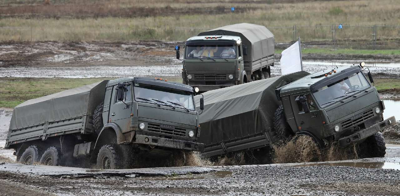  Возможно, именно так будут отдыхать сотрудники МВД, но на машинах посерьезнее, чем те, что представлены на фото.