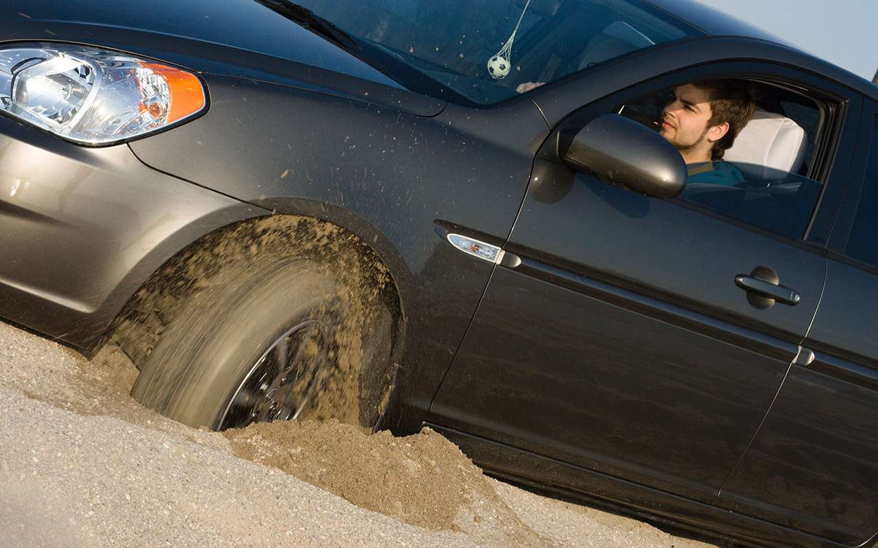 Особенно опасны для АКП или вариатора буксование в грязи и буксировка тяжелого прицепа в жару.