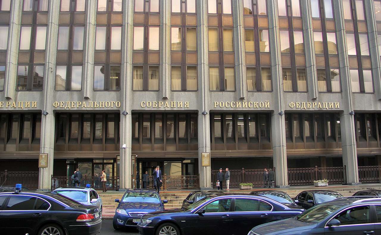 Госзакупки автомобилей в 2014 году сократились почти на треть