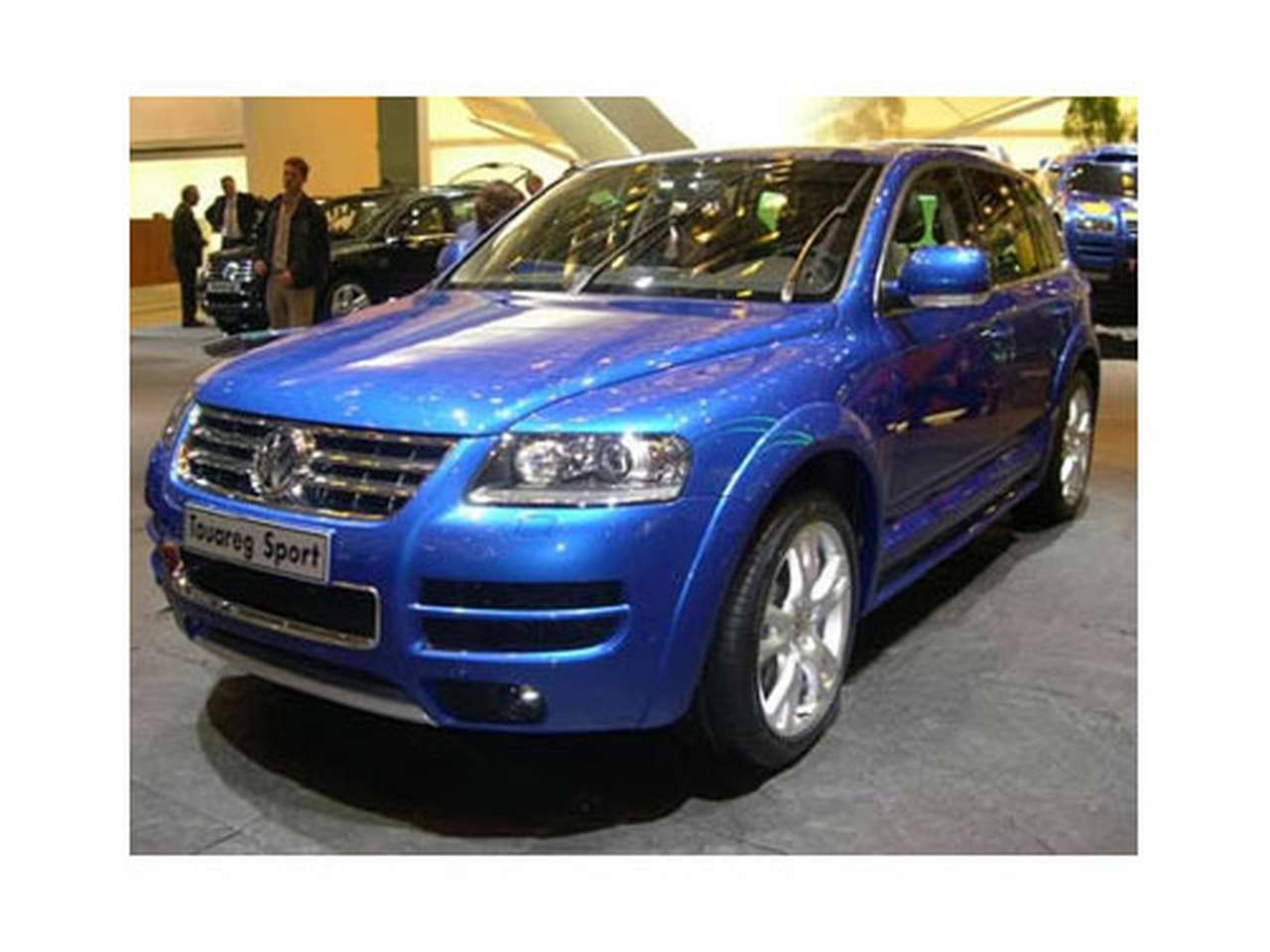 В России начались продажи Touareg W12