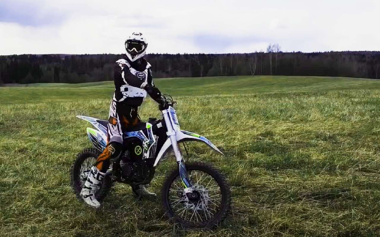 Идеально для дачи: CRF — электрический мотоцикл эндуро