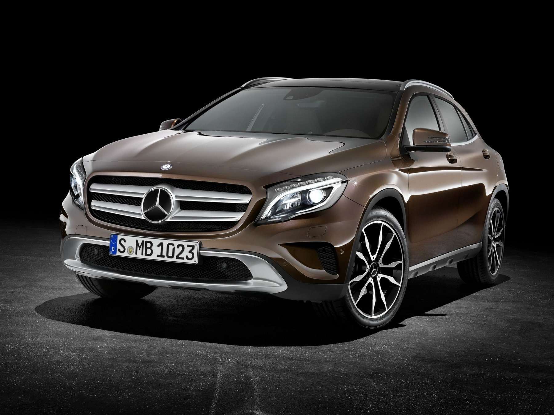 Автомобиль Mercedes-Benz GLA-class: обзор, новости, машина Мерседес ГЛА  класс — разные поколения, характеристики, комплектации Mercedes-Benz GLA-class  — сайт За рулем www.zr.ru