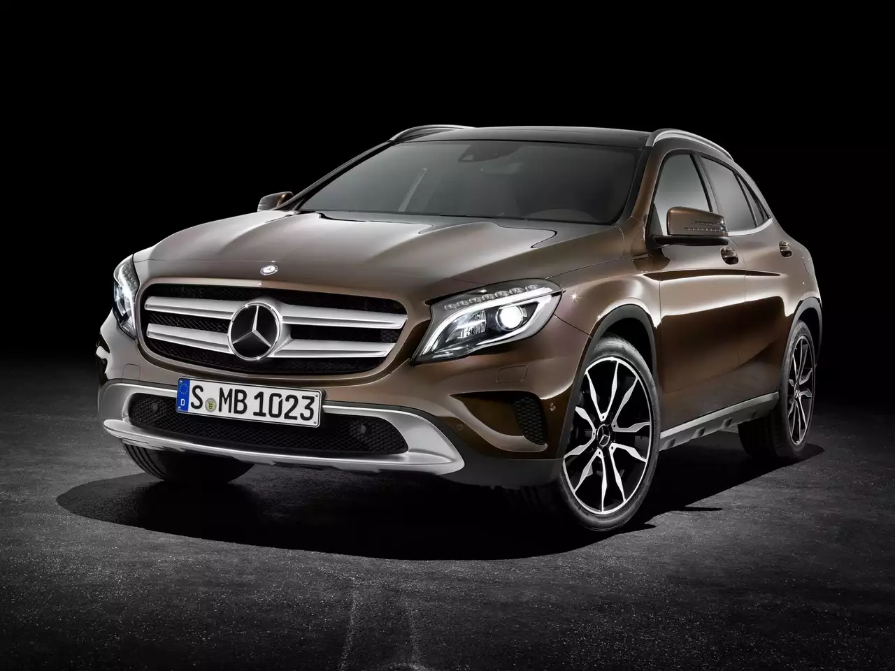 Mercedes-Benz пообещала еще один кроссовер