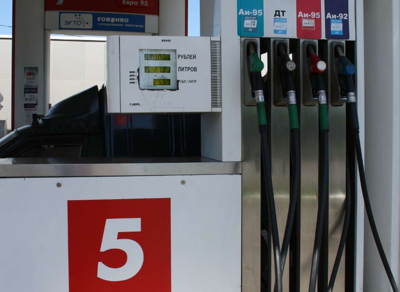 Цены на бензин в РФ поползли вверх