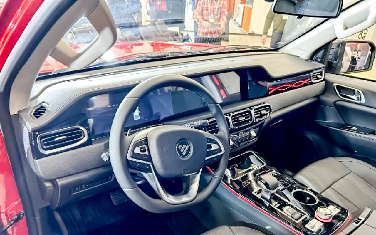 Интерьер Foton Tunland G9