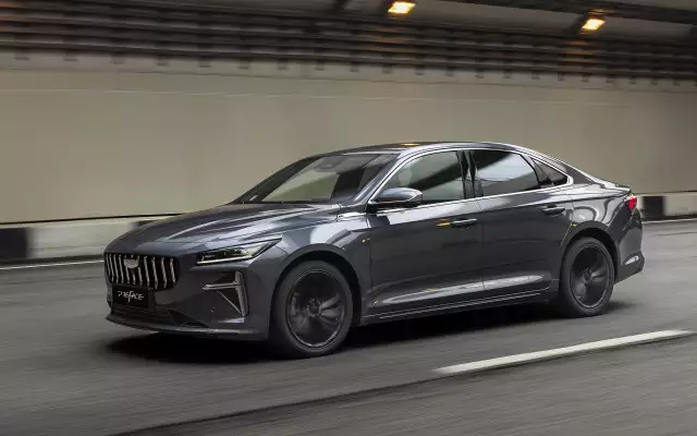 Доступная версия популярного седана — уже в продаже