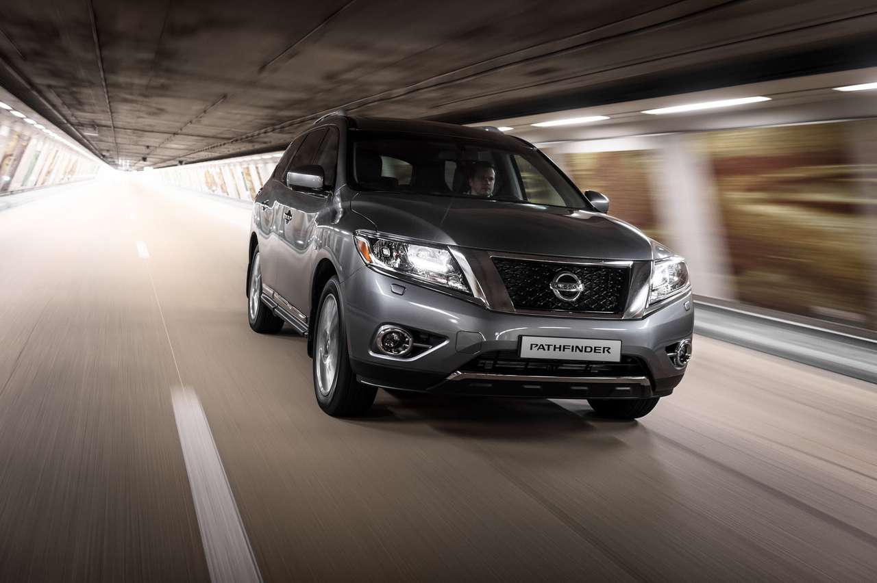 Nissan покажет на Московском автосалоне новый седан гольф-класса и Pathfinder 4-го поколения