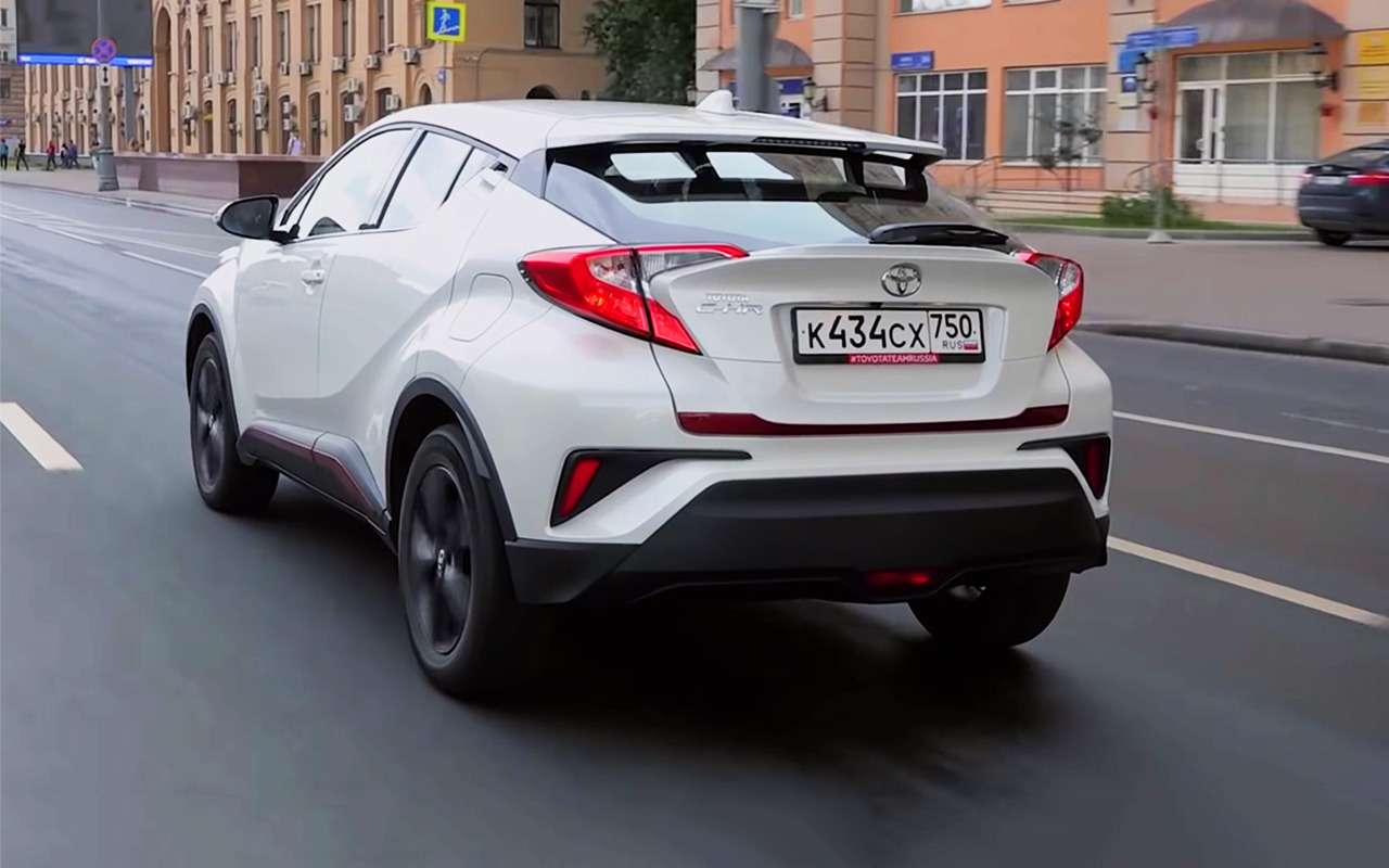 Toyota C-HR: купе с высокой (на деле - нет) посадкой