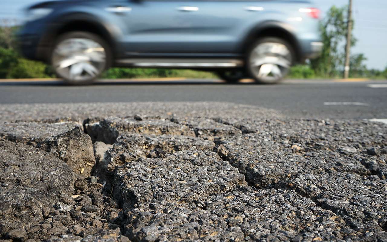 Британцам нечем латать дороги. Обвиняют Путина