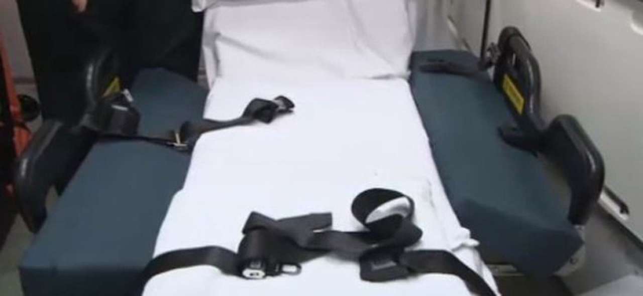 Власти Великобритании закупили машины скорой помощи для тучных