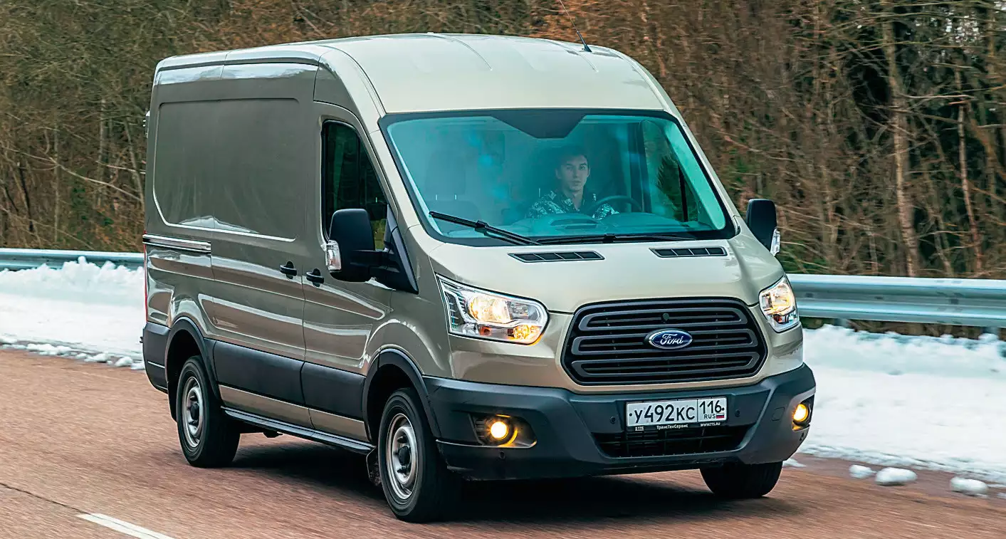 Какой транзит лучше. Ford Transit Ducato. Фиат Транзит. Фиат Дукато или Форд Транзит. Mercedes Sprinter, Ford Transit.