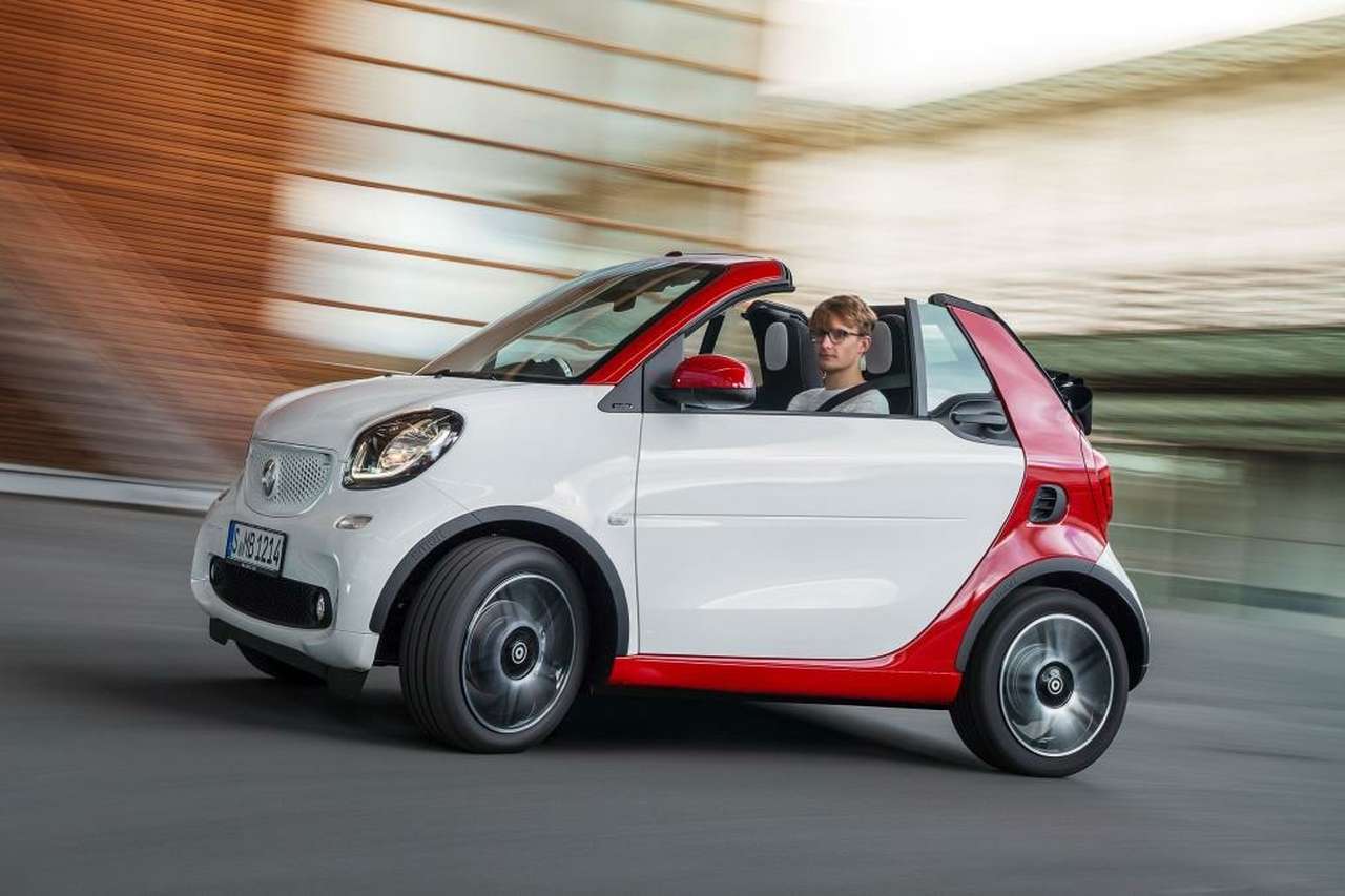 В линейку Smart ForTwo вернулся кабриолет (ФОТО)