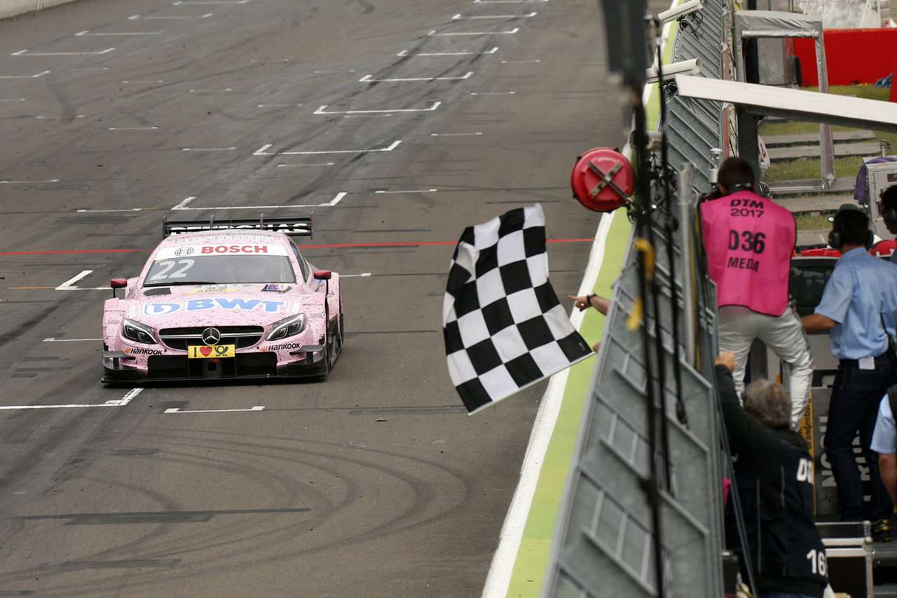Лукас Ауэр (Mercedes-AMG DTM Team HWA)