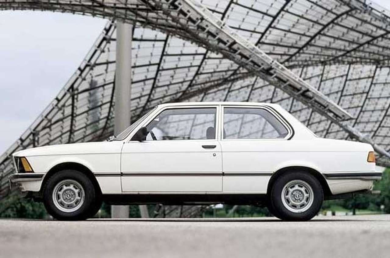 "Трешке" BMW исполняется 30 лет