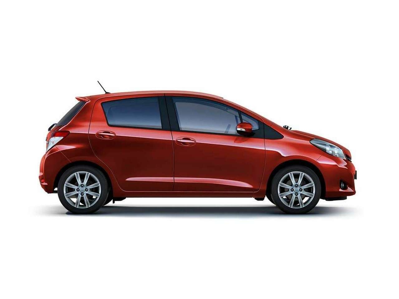Toyota показала новый Yaris