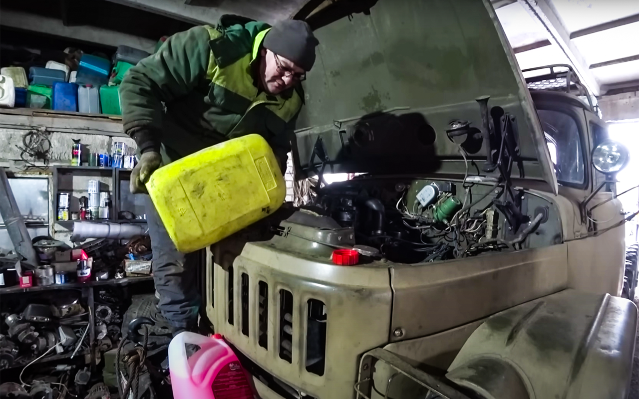 Чудовищный ЗИЛ 10х10: он поехал! (видео)