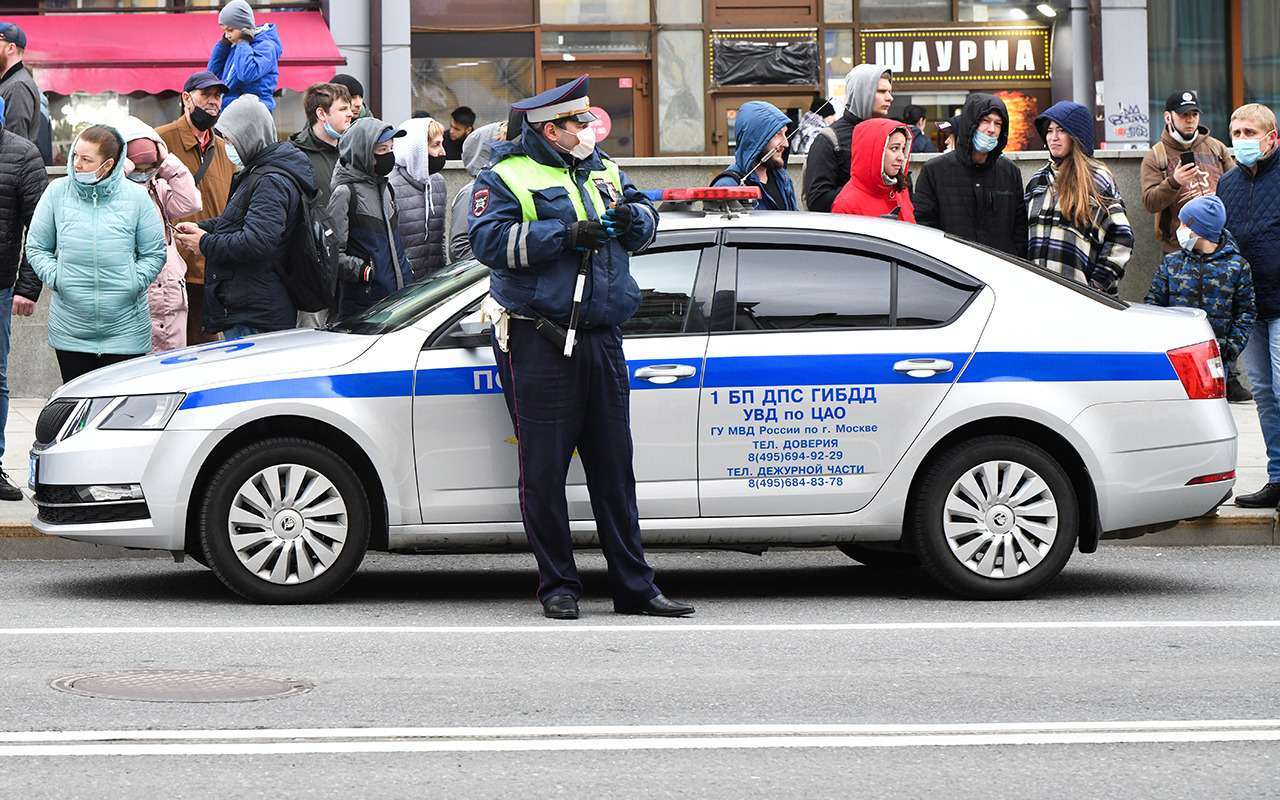 Инспекторам ДПС приказали держаться на виду