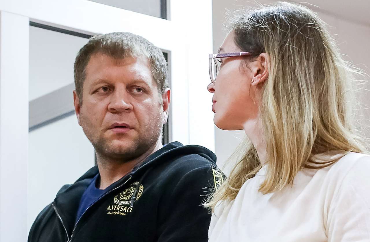 Боец Емельяненко попал в ДТП в пьяном виде. Арестован и оштрафован