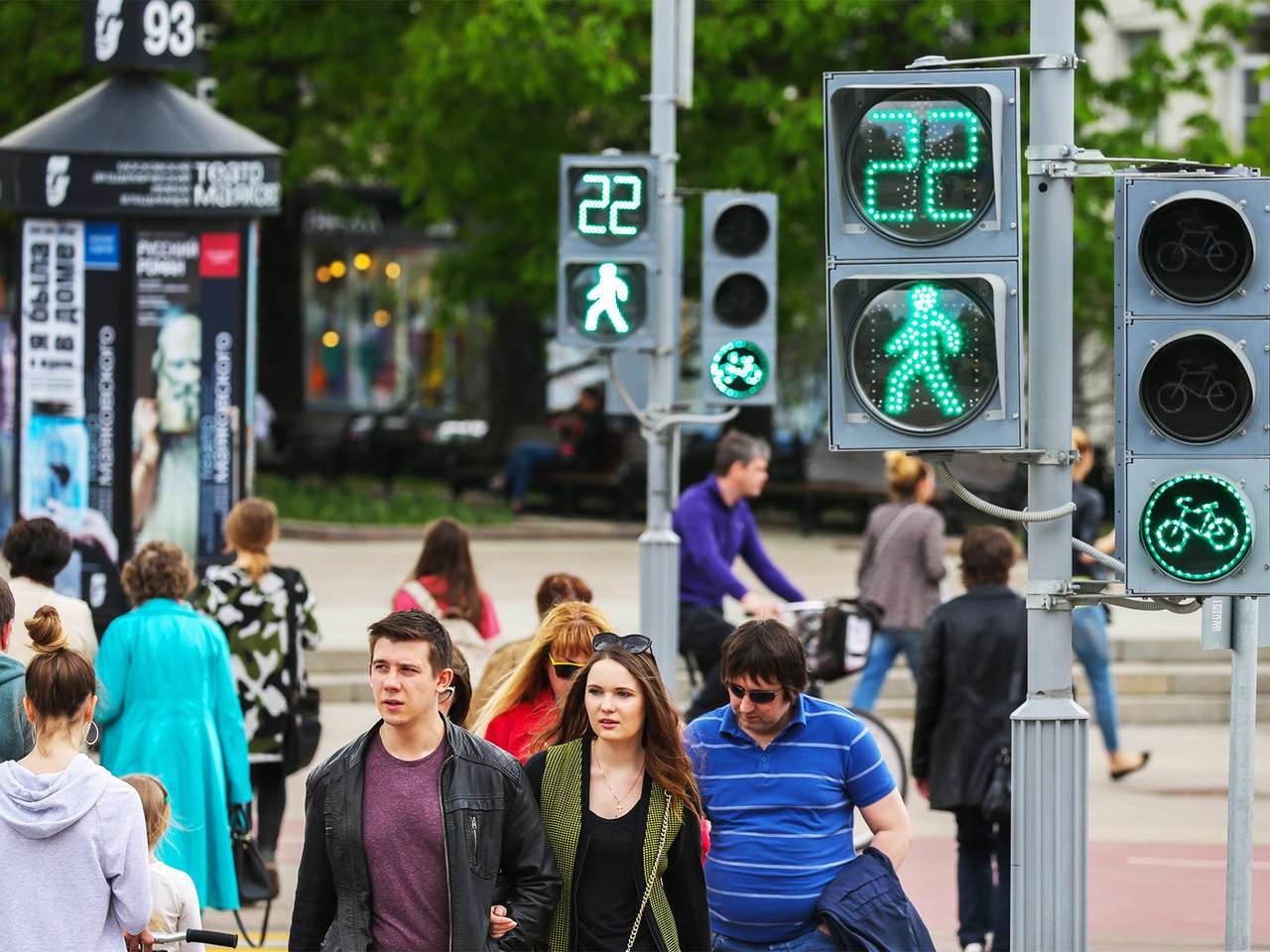 Зеленому продлили: водители на светофорах будут стоять дольше