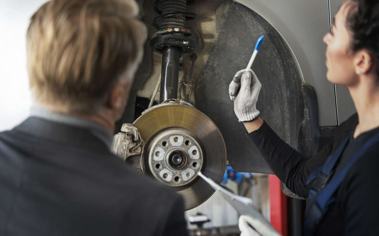 Как понять, что тормозные колодки пора менять