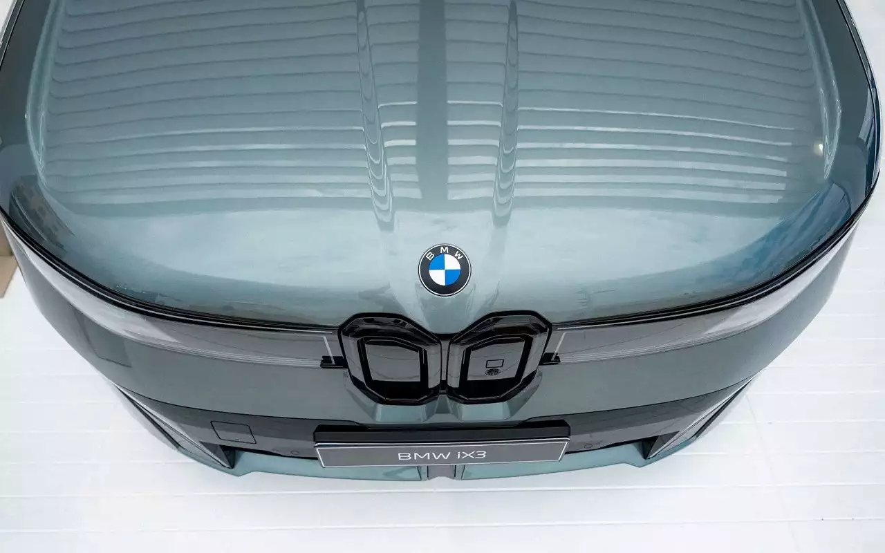 BMW iX3