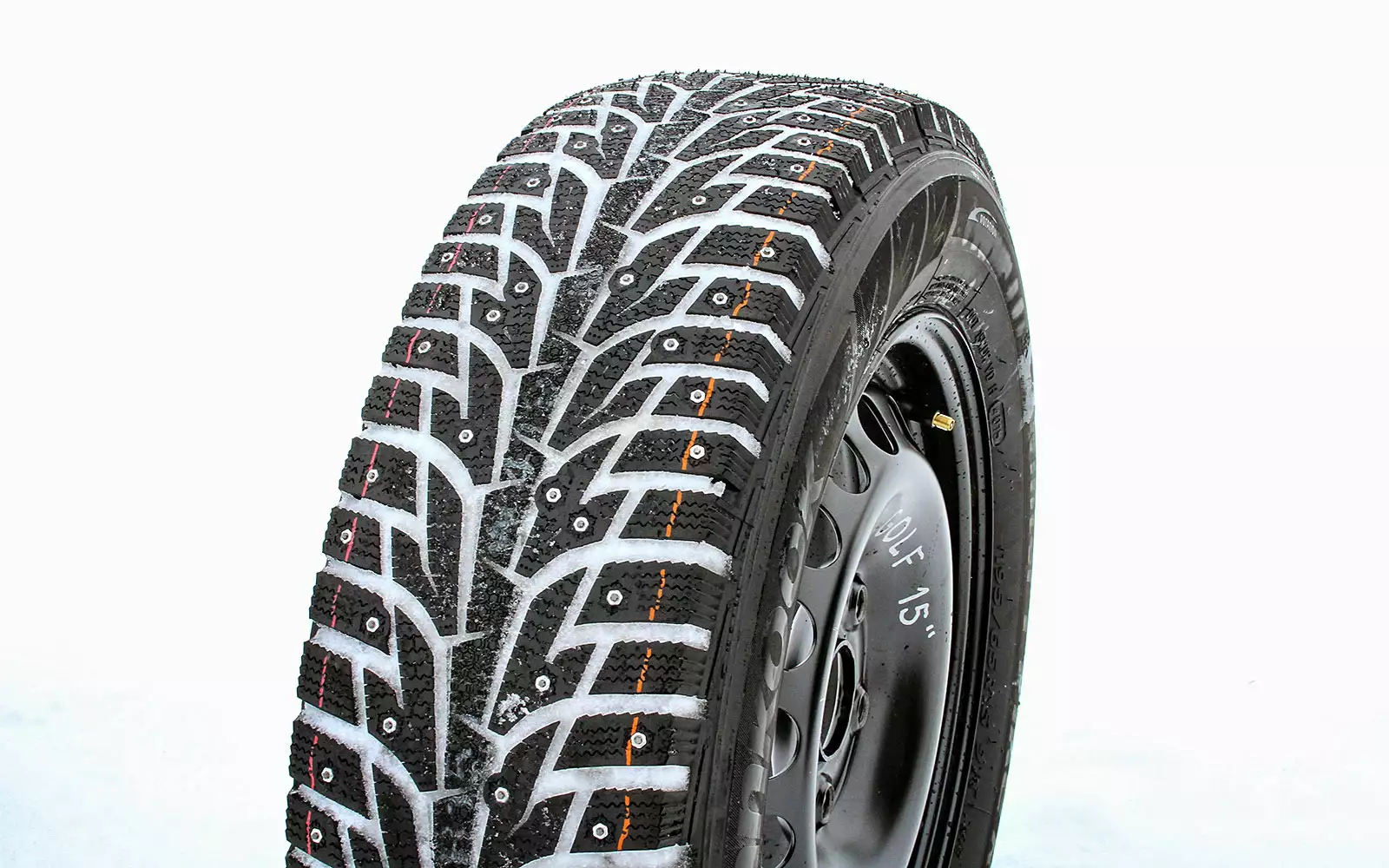 Лучшие зимние шины 2023 шипованные. Hankook Winter i*Pike RS+. Зимняя резина 195/65 r15 Ханкук шипованная. Hankook Winter 2021. Hankook зима 195 65 r15.