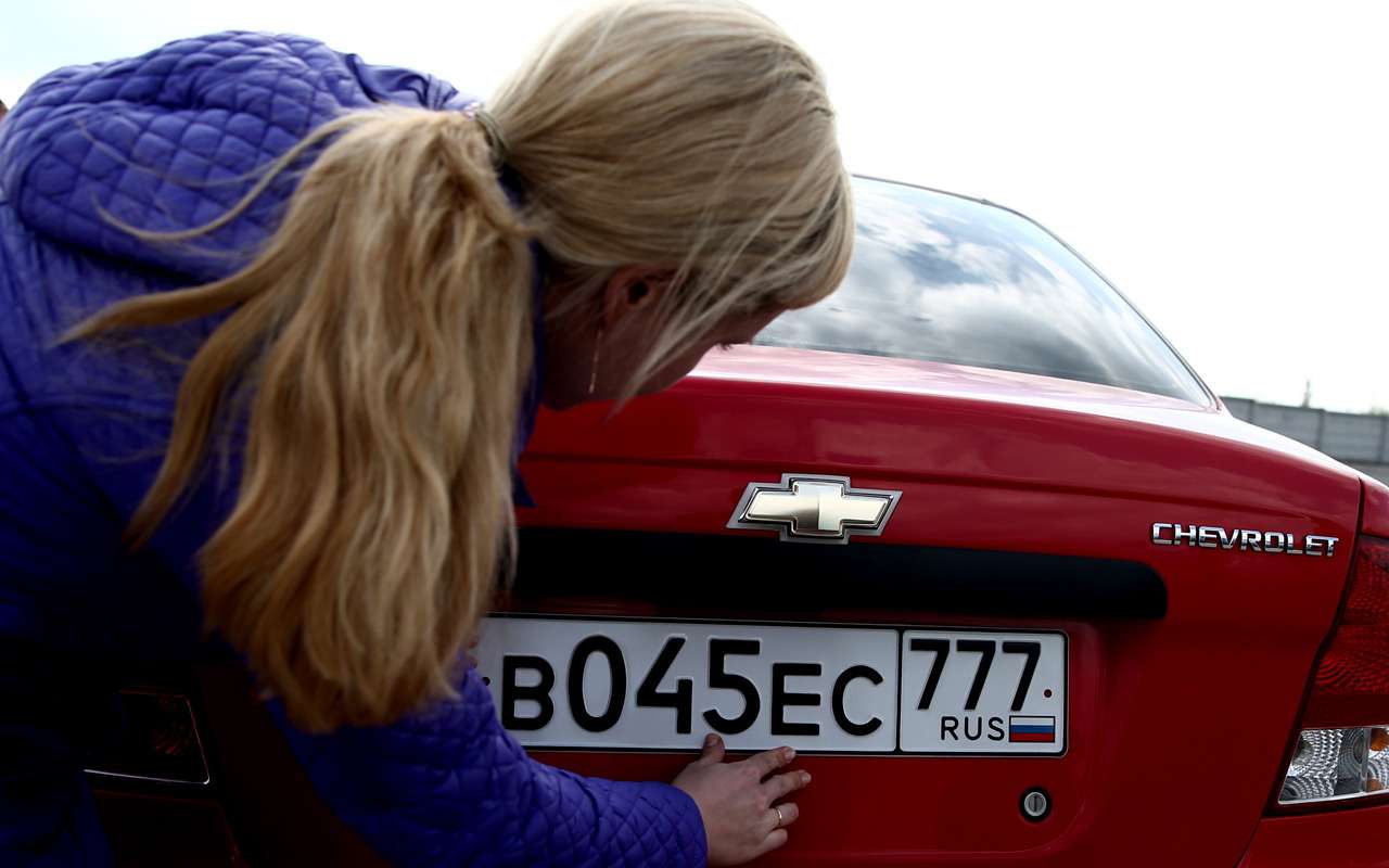 Тысячам русских машин запретили ездить по Финляндии