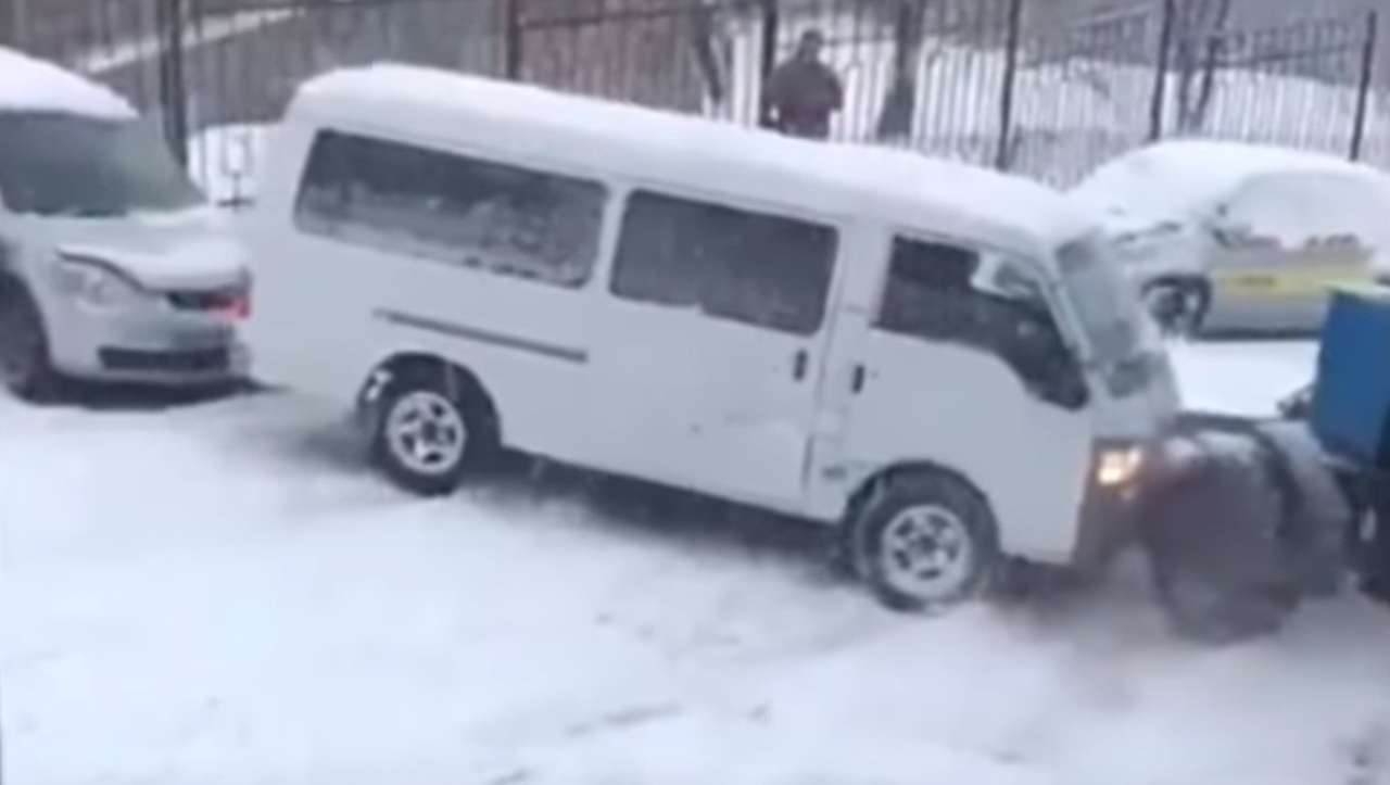 Транспортный коллапс во Владивостоке: власти нашли виновных