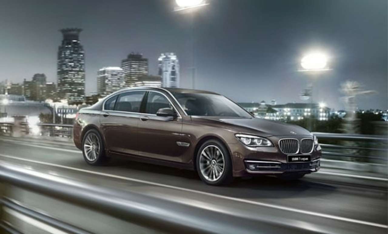 Чиновники получат автомобили в зависимости от ранга